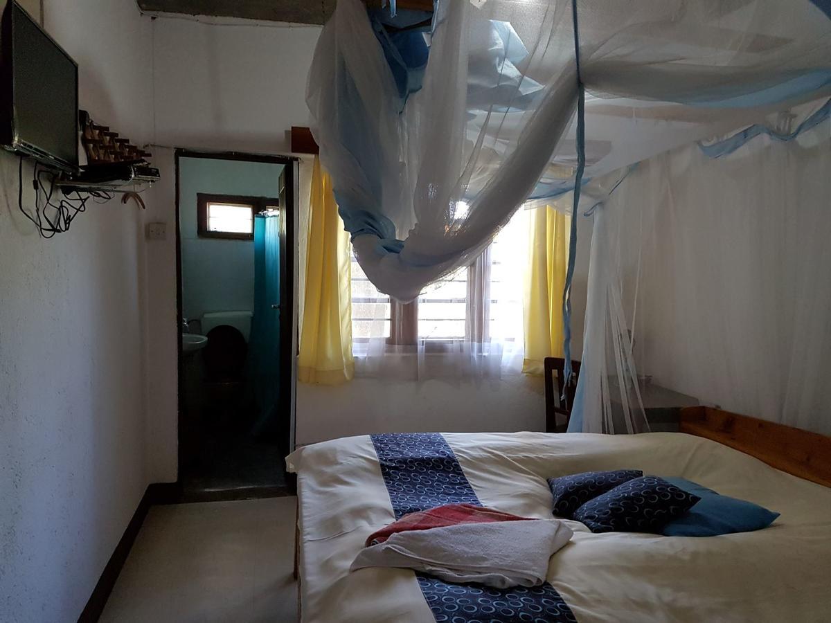فندق Karibuni Center ميبيا المظهر الخارجي الصورة