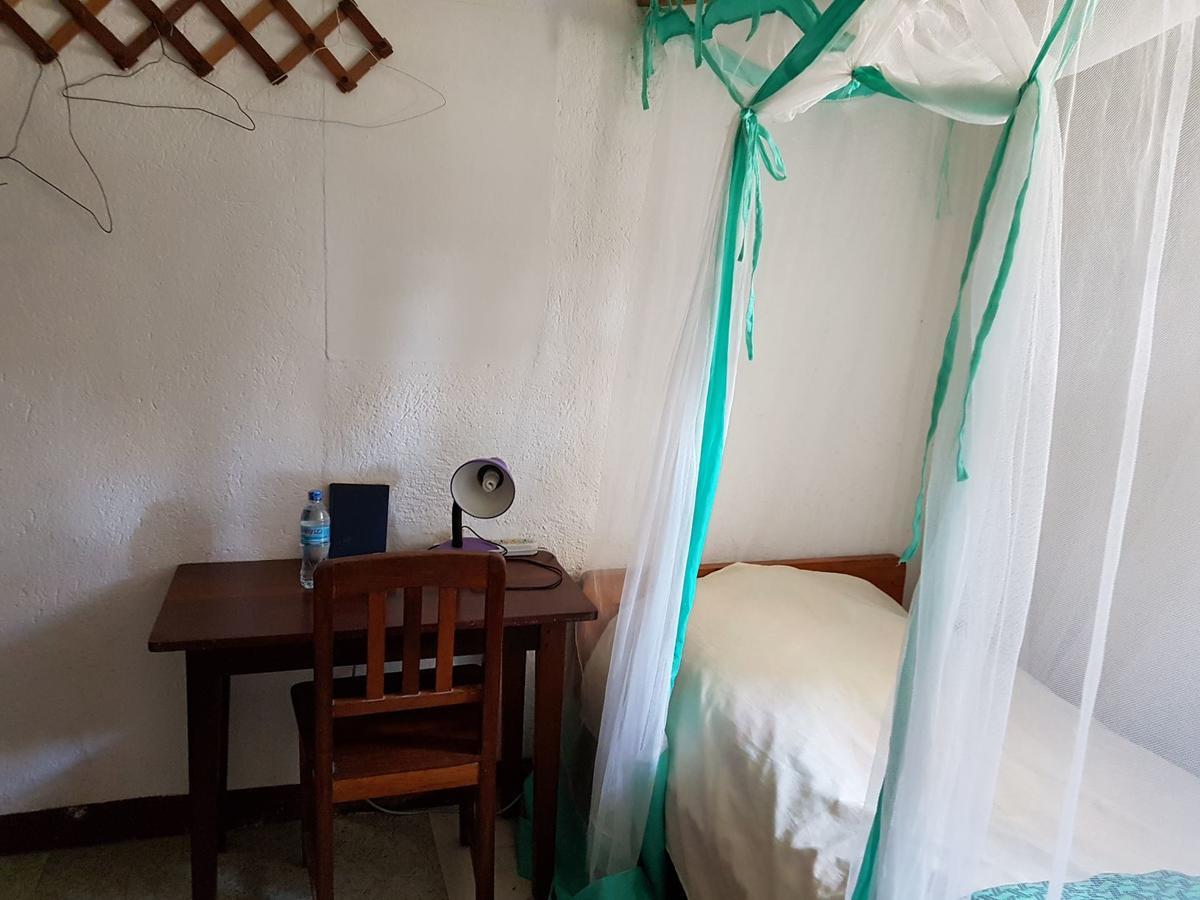 فندق Karibuni Center ميبيا المظهر الخارجي الصورة